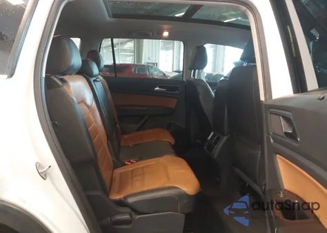 2018 Volkswagen Atlas 3.6L V6 Sel Premium из США, поврежденный, VIN 1V2NR2CA1JC556439